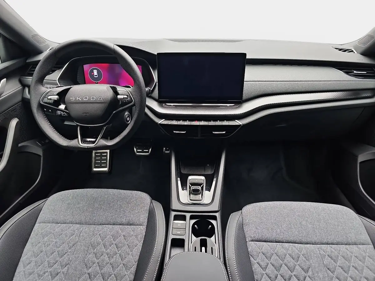 SKODA OCTAVIA COMBI 2.0 TDI DSG SPORTLINE NAVI LED