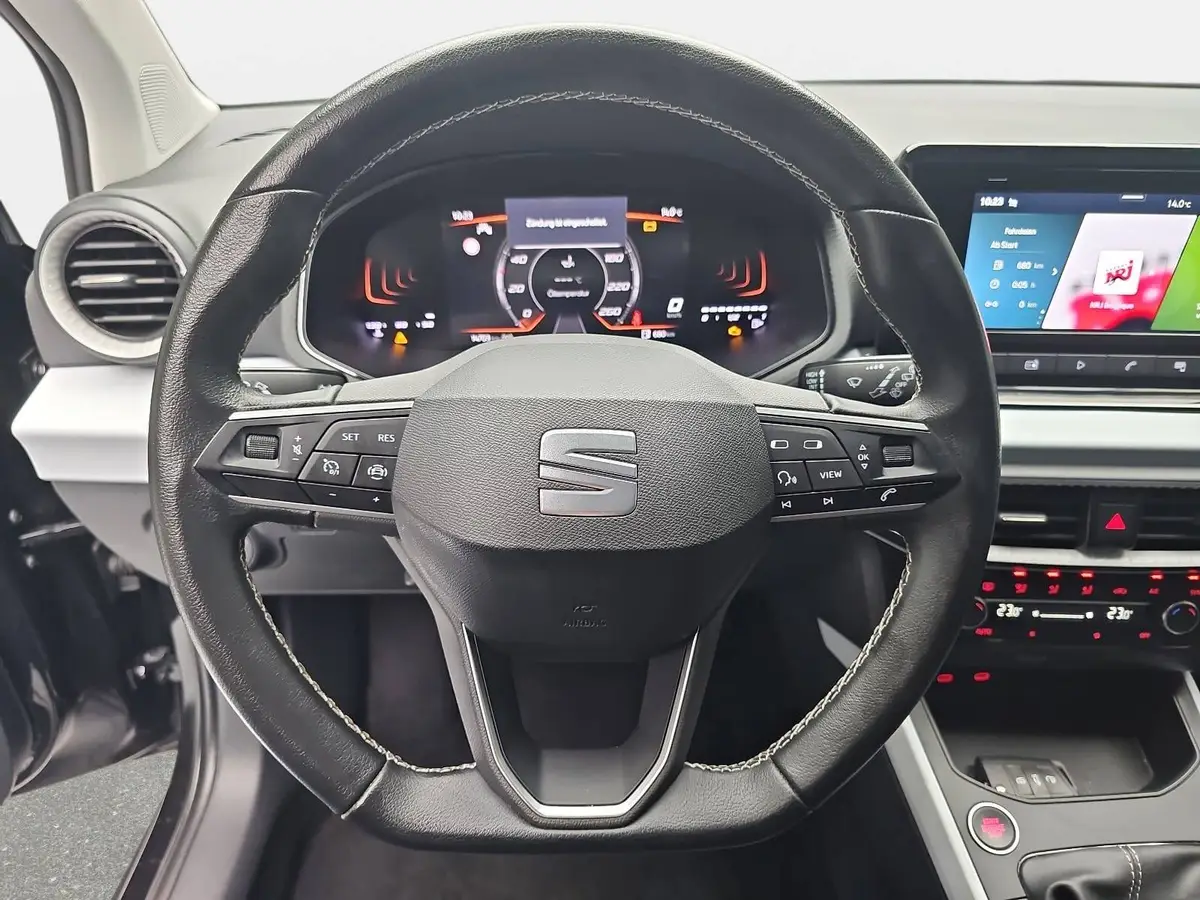 SEAT ARONA 1.0 TSI STYLE LED GRA P-ASSIST LM16
