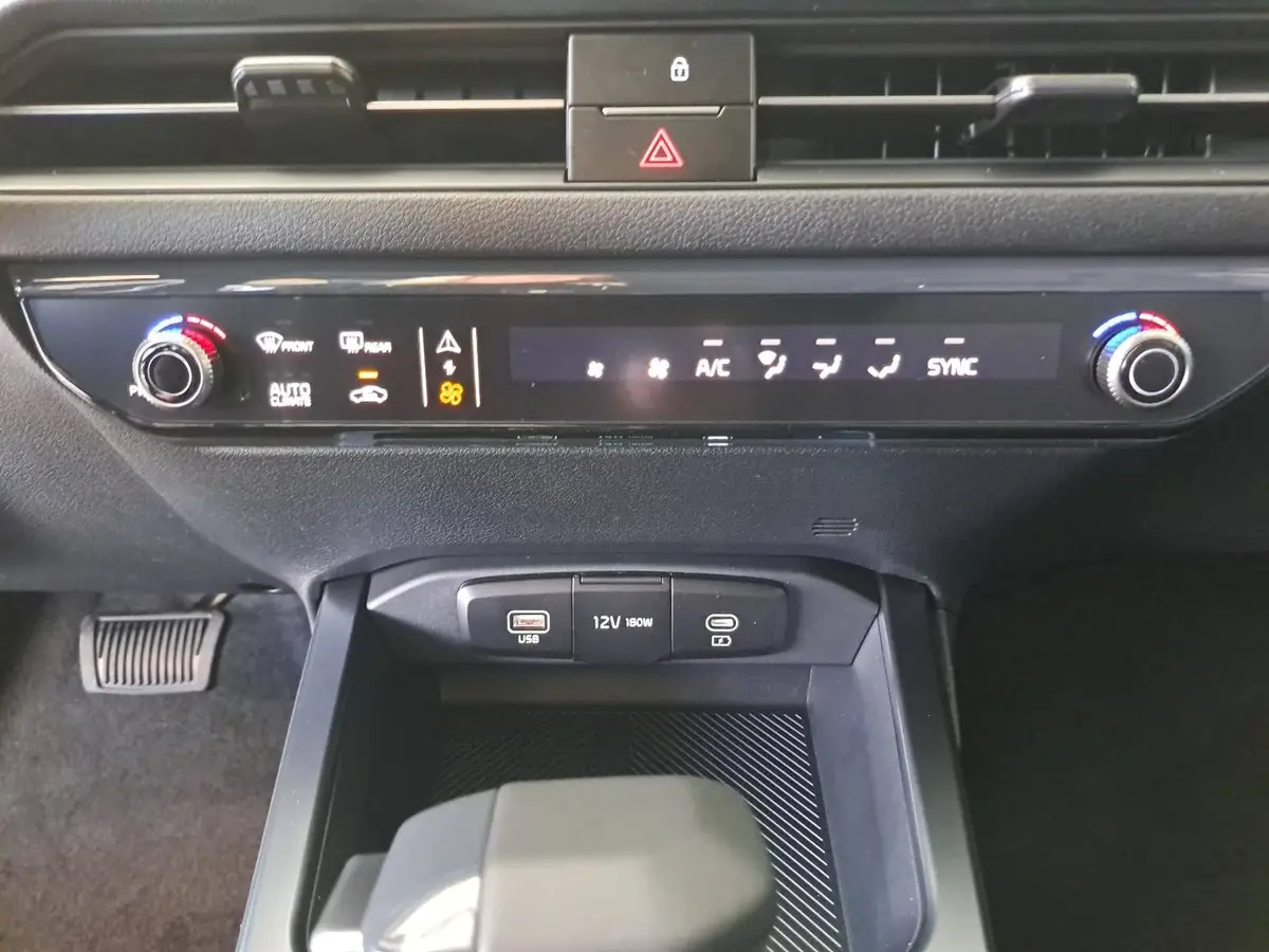 KIA XCEED 1.6 T-GDI 150 DCT VISION MJ27 KOMFORT-PRO