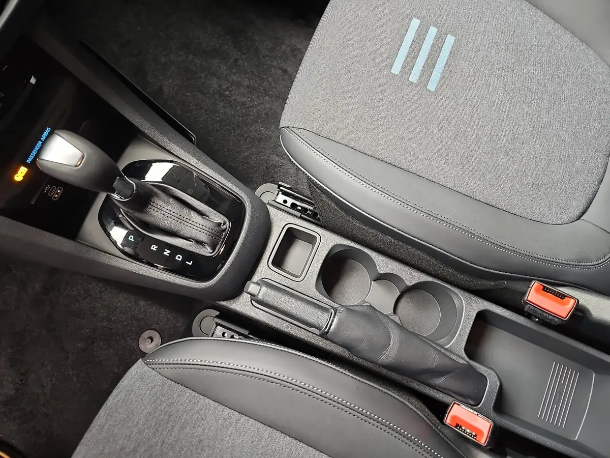 FORD TOURNEO COURIER 1.0 EB AUT. ACTIVE+NAVI+ACC+WINTER+SPUR+KAMERA+LM