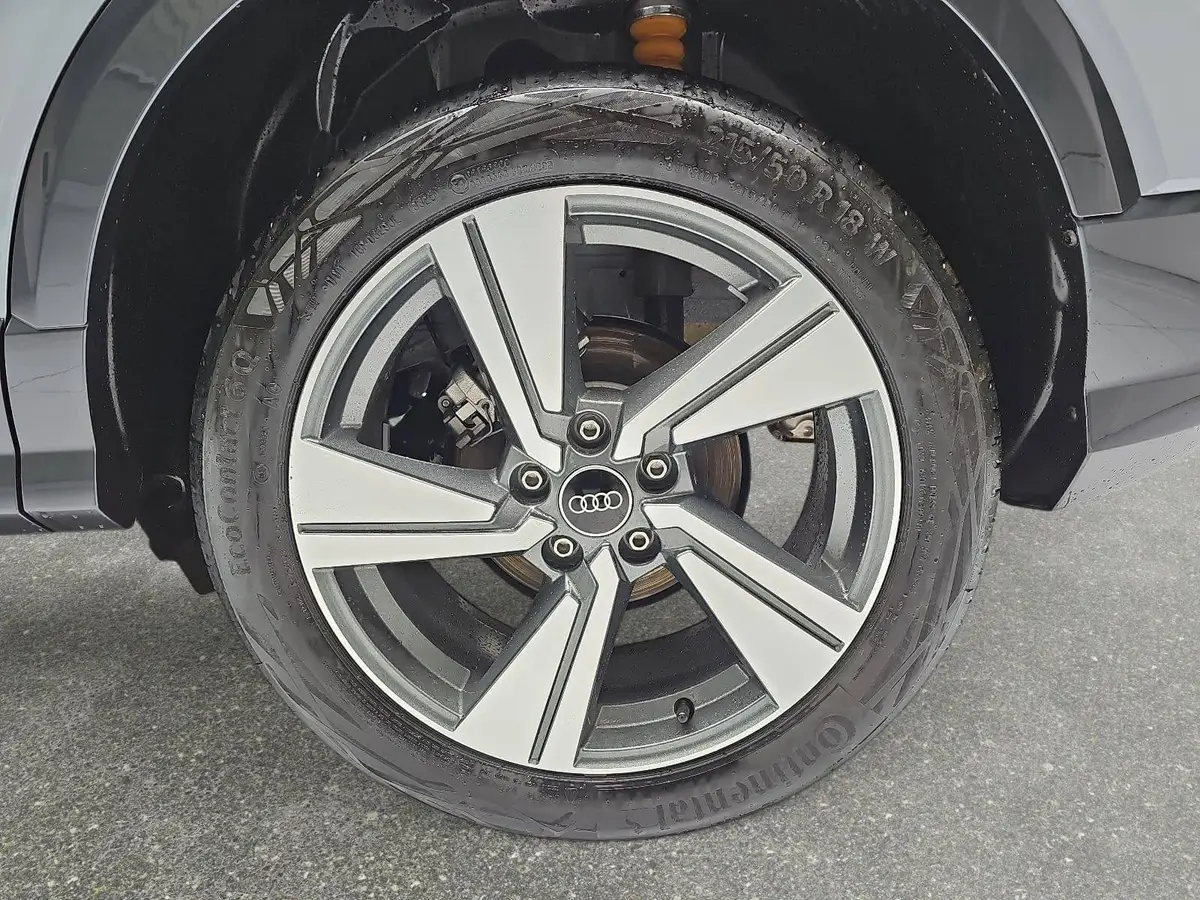 AUDI Q2 35 TFSI S-TRONIC S LINE NAVI LED ACC EL.HECKKL. WI