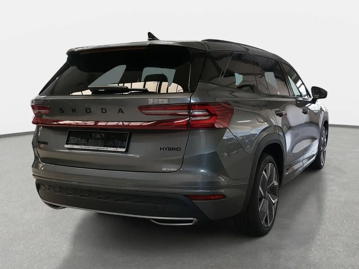 SKODA KODIAQ 1.5 TSI DSG SPORTLINE NAVI LED ACC PANO WINTER AHK