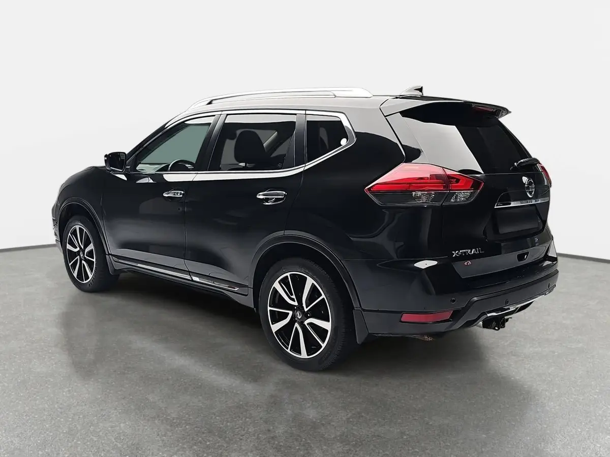 NISSAN X-TRAIL 1.3 DIG-T TEKNA LED NAVI 7-S AHK PANO LM