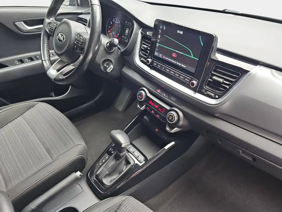KIA STONIC 1.0 T-GDI 100 DCT VISION GRA AHK