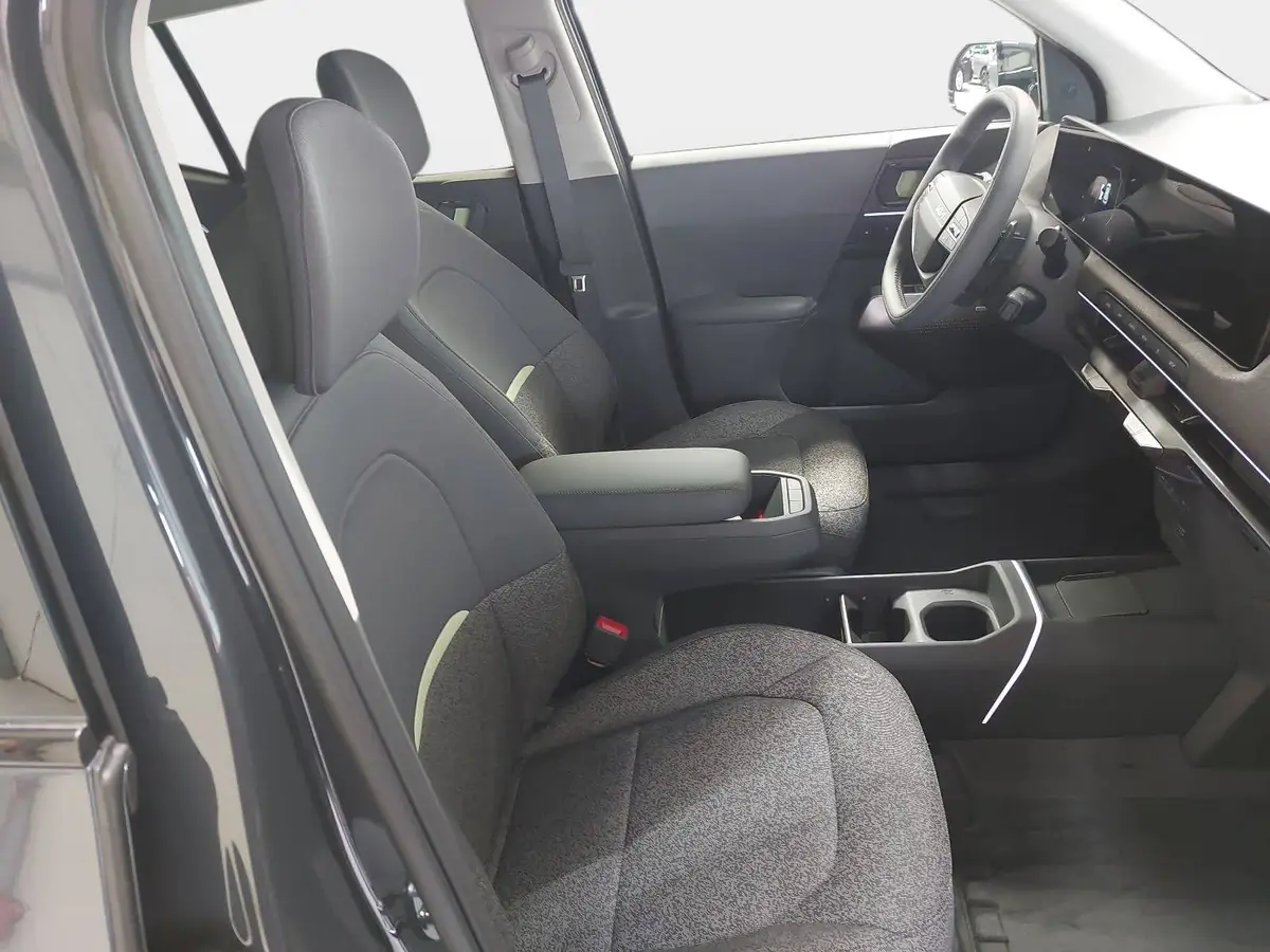 KIA EV2 42.2 KWH EARTH MJ27 WINTER-CONNECT TECHNOLOGY DRIVEWISE-PARK DESIGN