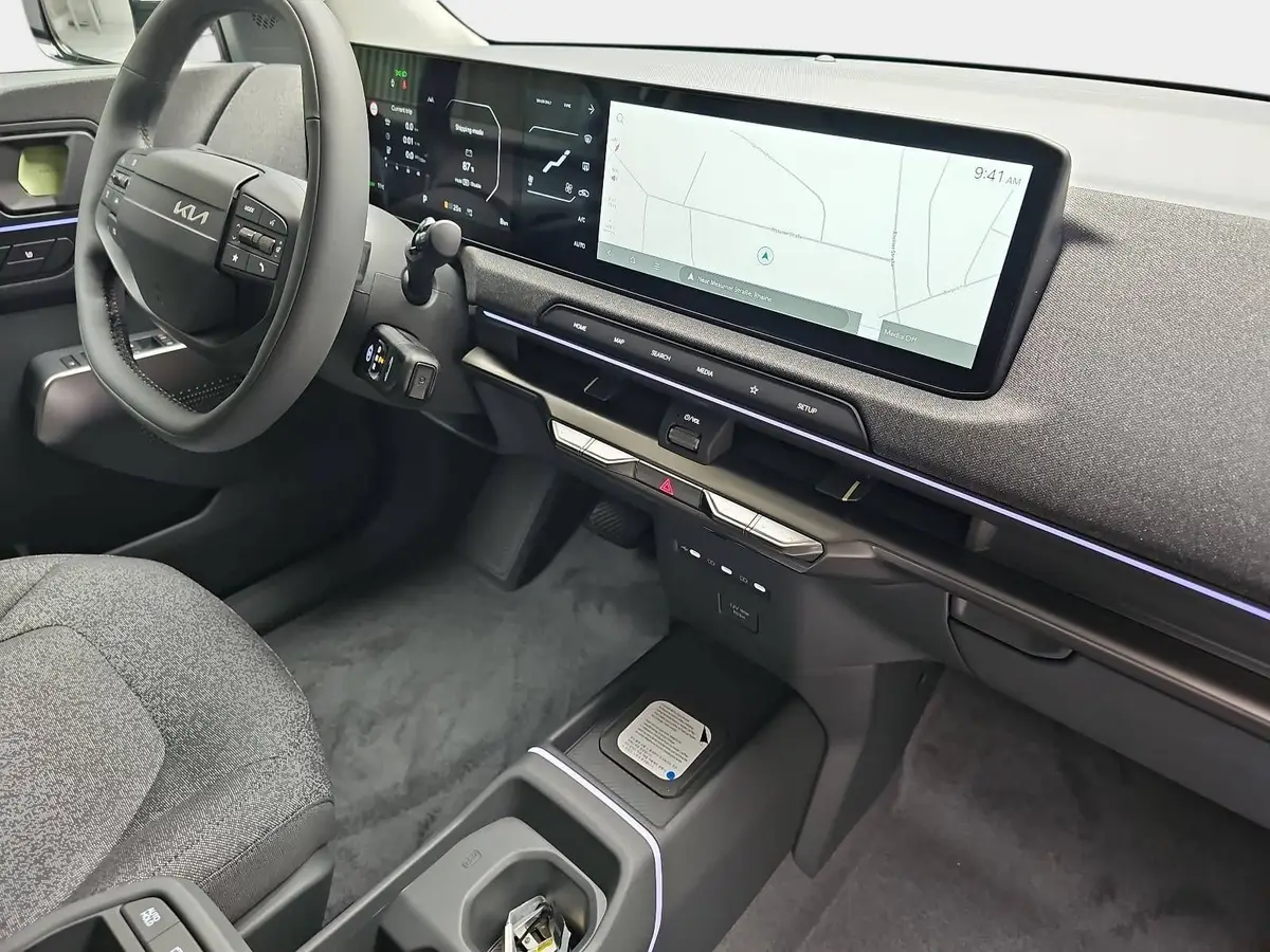 KIA EV2 42.2 KWH EARTH MJ27 WINTER-CONNECT TECHNOLOGY DRIVEWISE-PARK DESIGN