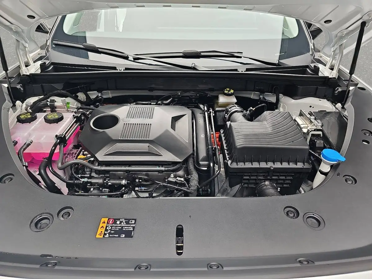 MG HS 1.5 PLUG-IN-HYBRID MY25.5 LUXURY LEDER 360-GRAD-KAMERA 19-ZOLL-LM