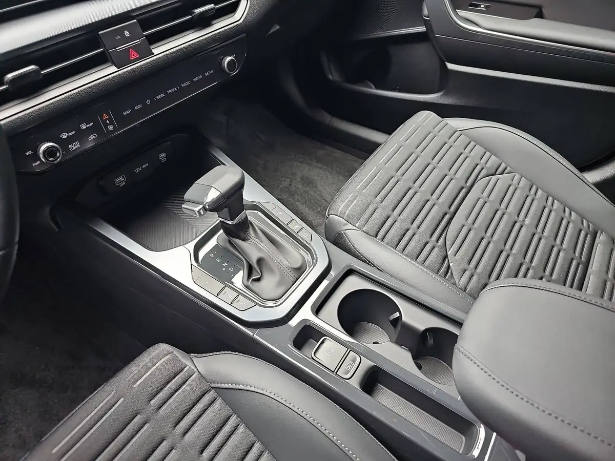 KIA XCEED 1.6 T-GDI 150 DCT VISION MJ27 KOMFORT-PRO