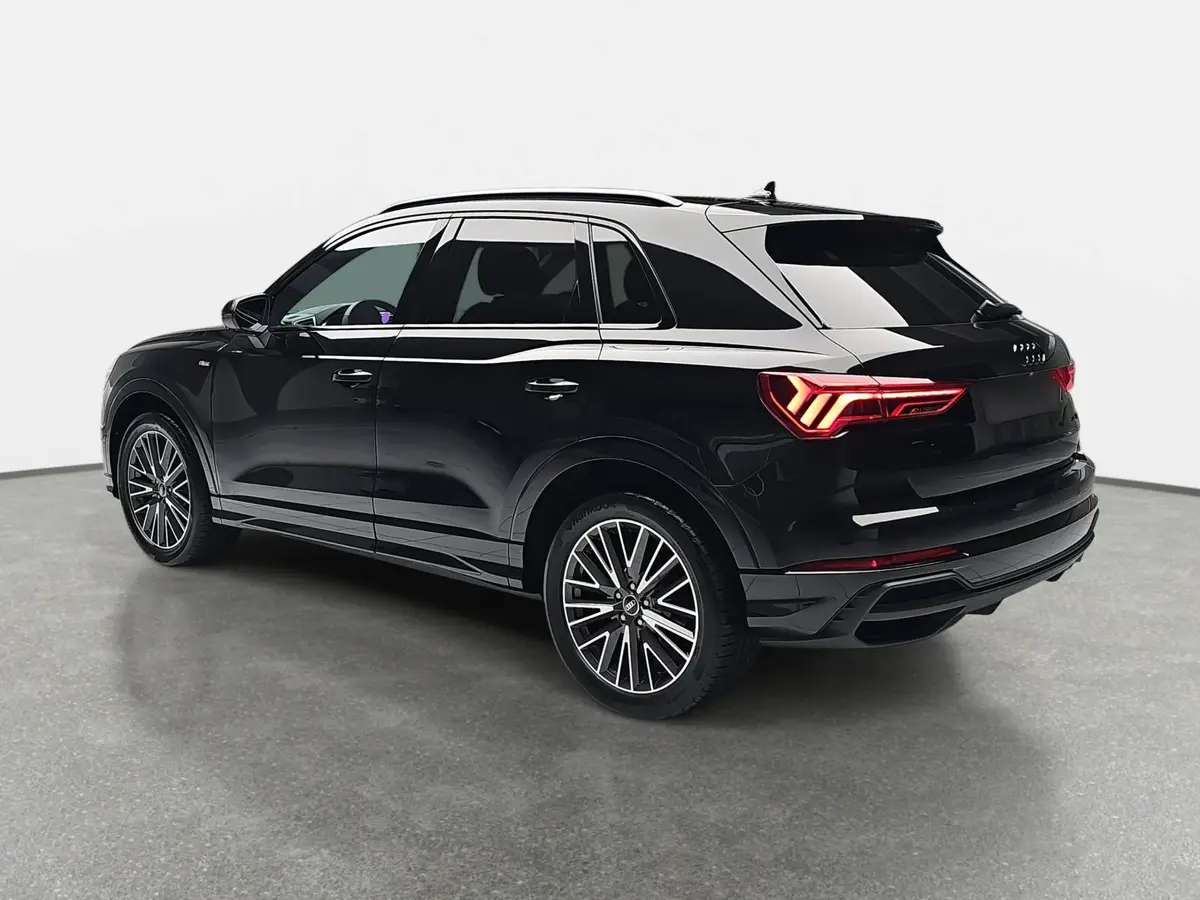 AUDI Q3 35 TFSI S-TRONIC S LINE NAVI LED PANO ACC BLACK+ K