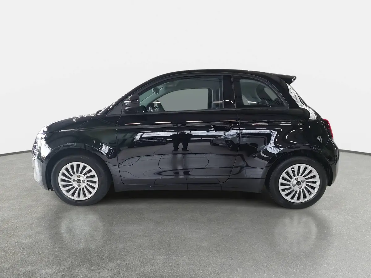 FIAT 500 ELEKTRO 23.8 KWH ACTION RADIO & WINTER PAKET GANZJAHRESREIFEN
