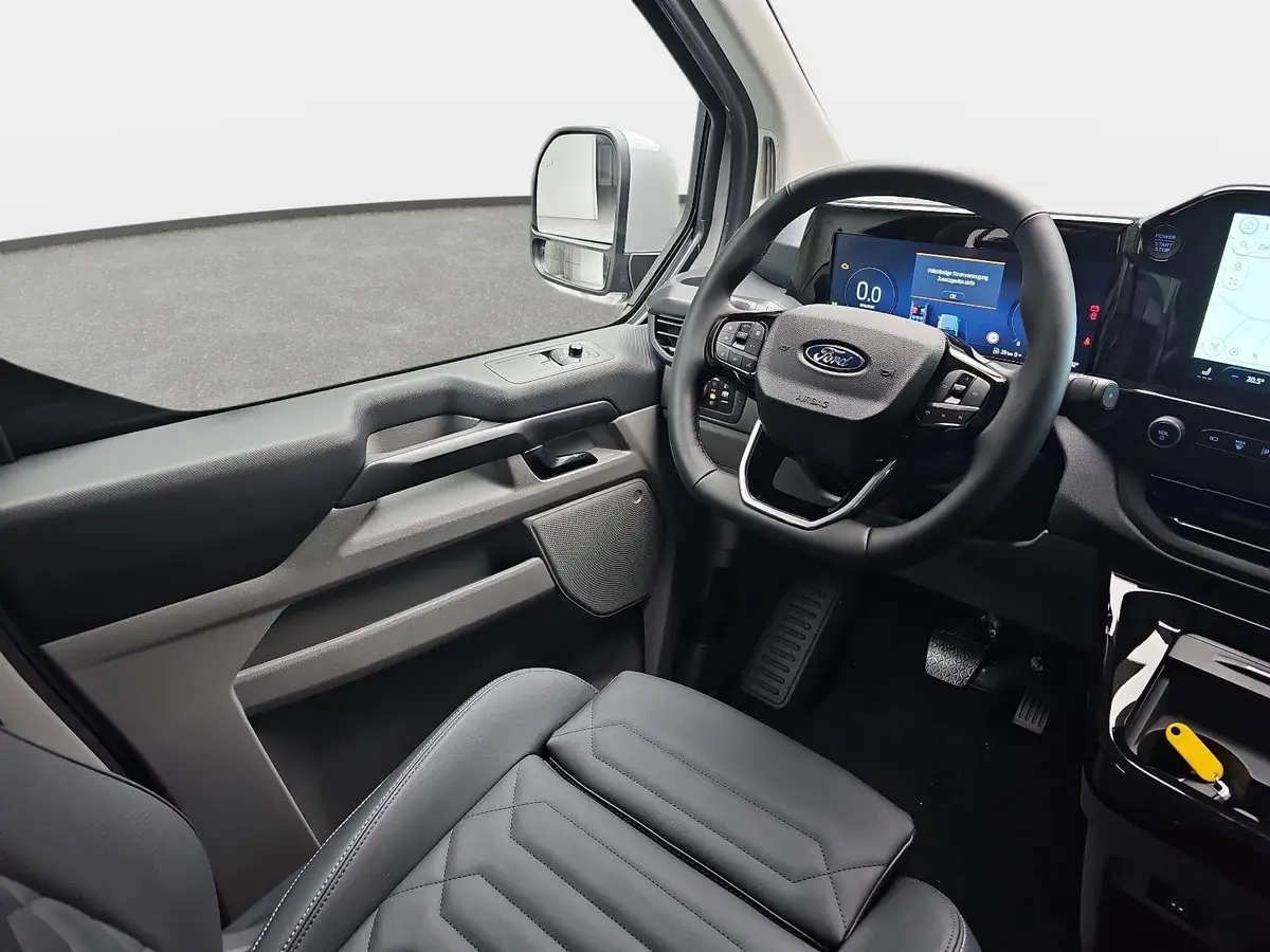 FORD TOURNEO CUSTOM 2.0 ECOBLUE AUTO. L1 TITANIUM X NAVI LED AHK