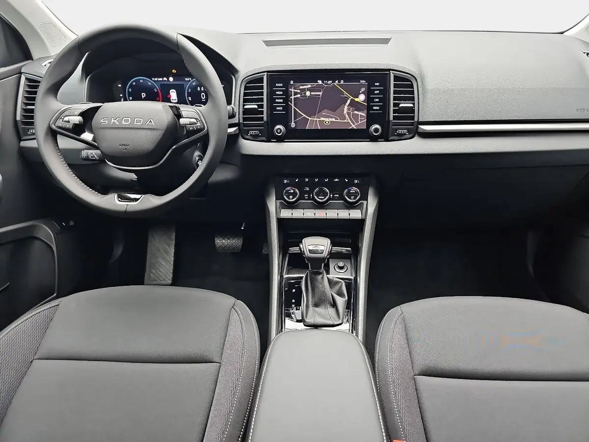 SKODA KAROQ 1.5 TSI DSG SELECTION LED ACC AHK