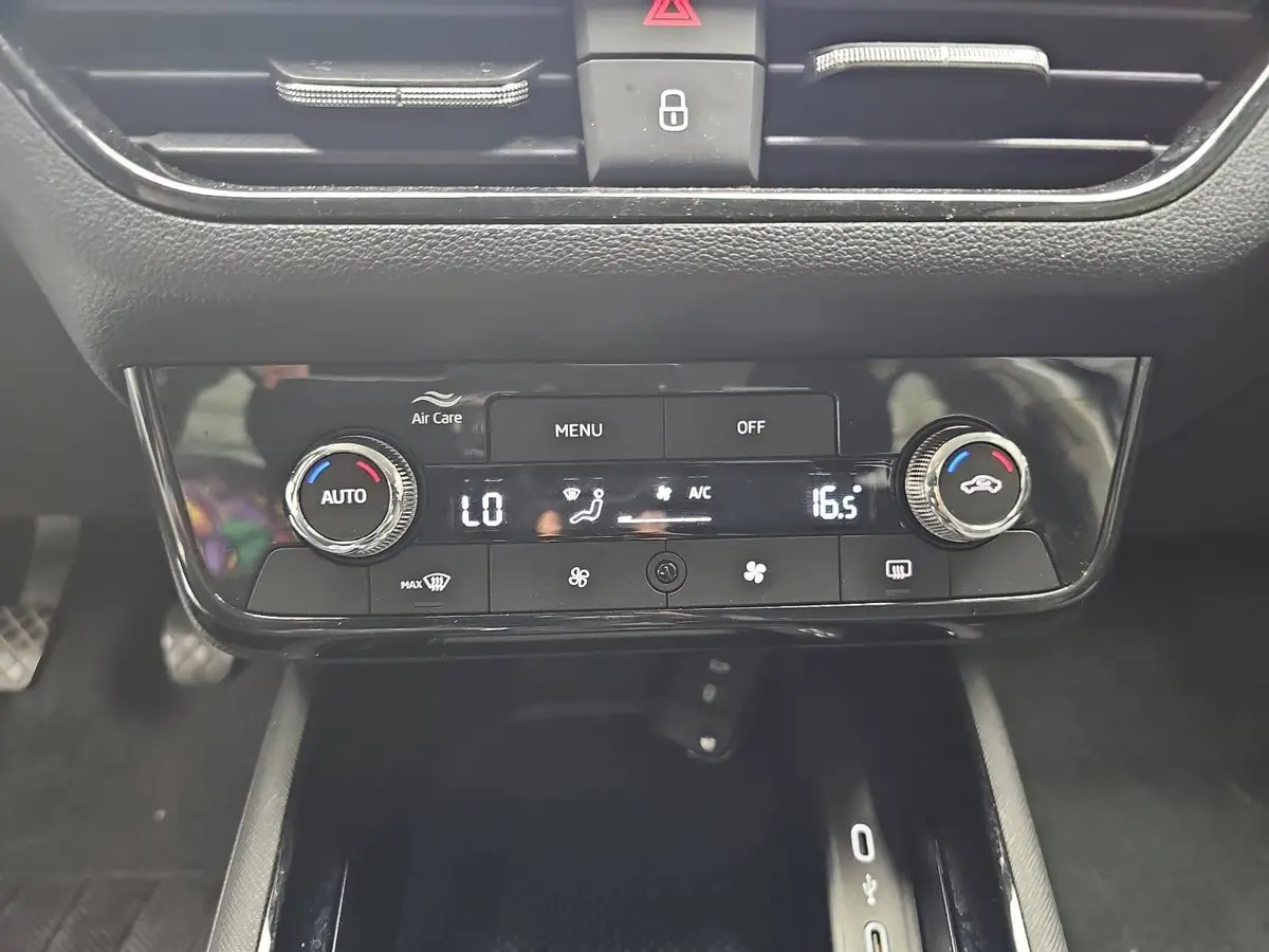 SKODA KAMIQ 1.0 TSI SELECTION NAVI LED KAMERA LM