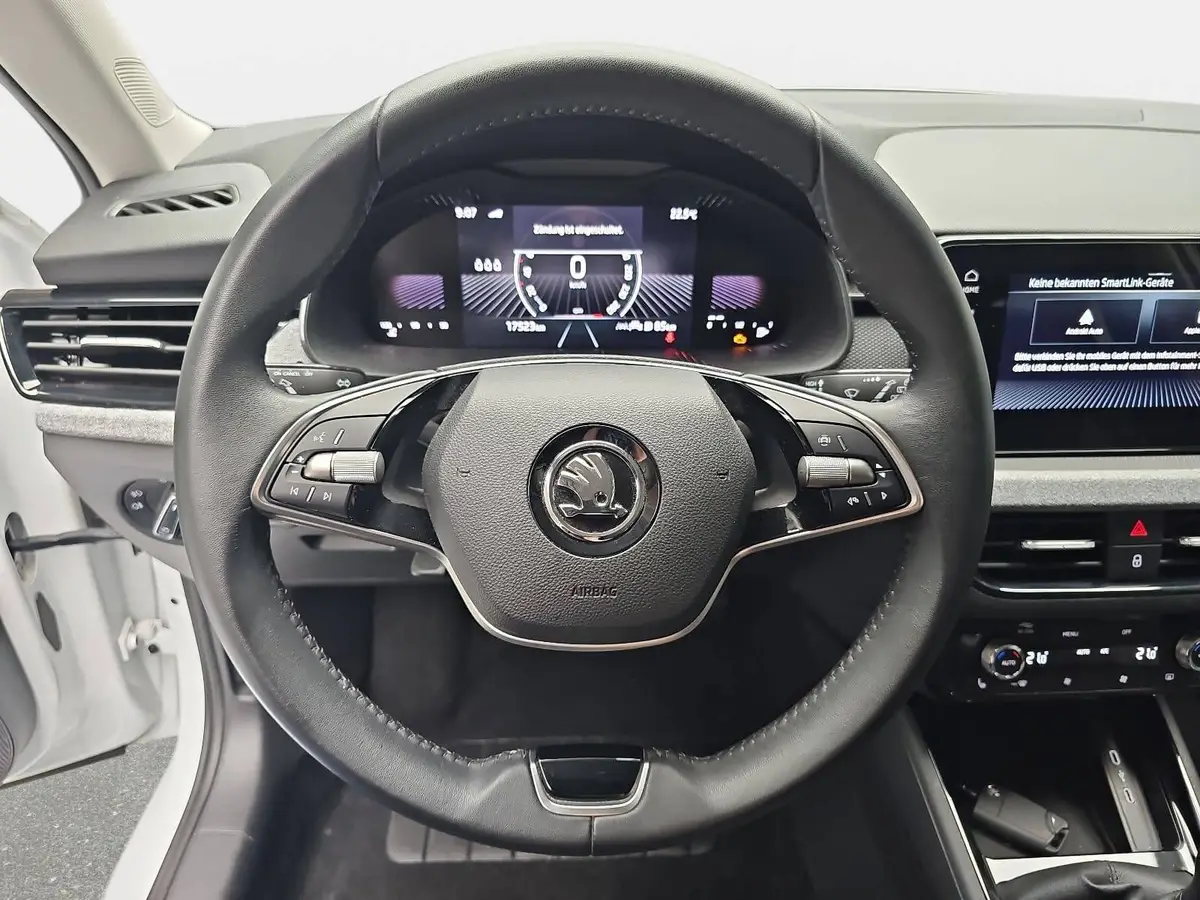SKODA KAMIQ 1.0 TSI SELECTION KAMERA AHK LM