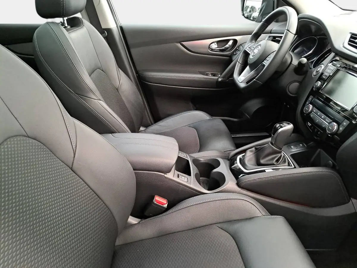 NISSAN QASHQAI 1.3 DIG-T TEKNA ACC P-ASSIST