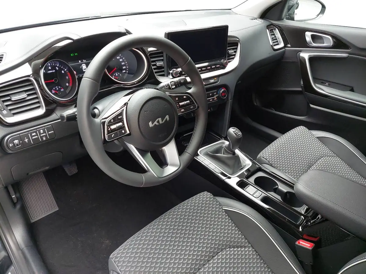 KIA XCEED 1.0 T-GDI VISION KOMFORT LED