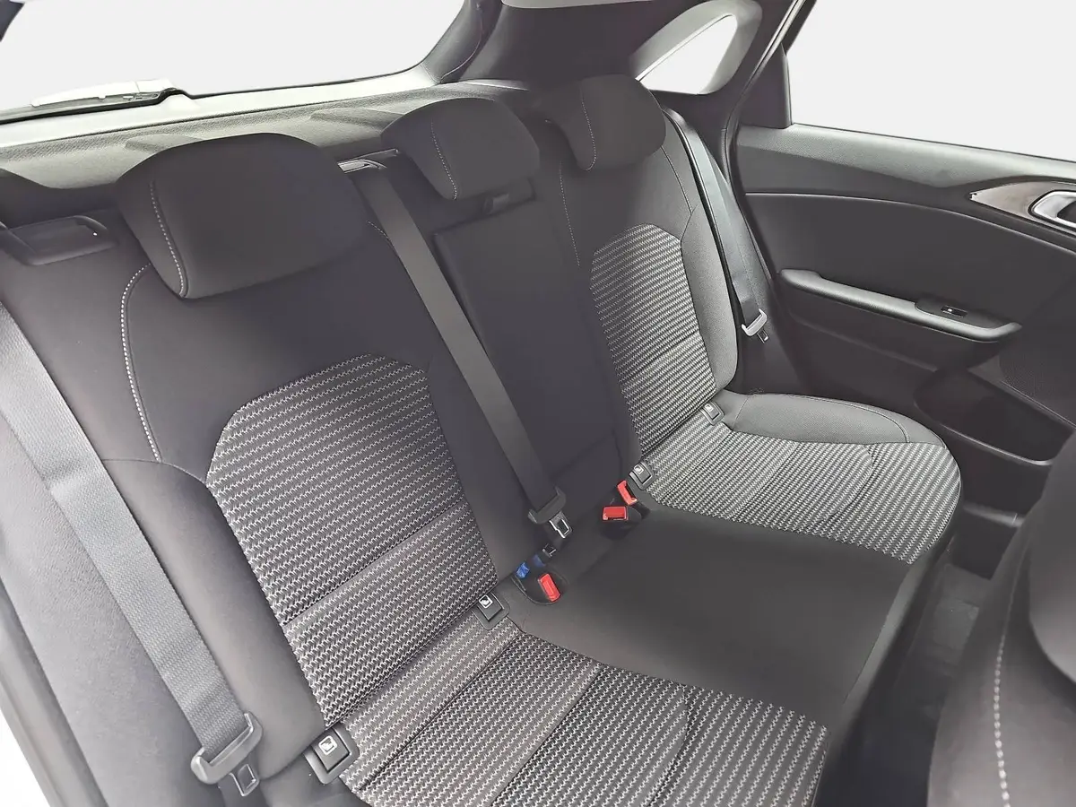 KIA CEED 1.5 T-GDI 48V DCT7 ULTIMATE EDITION