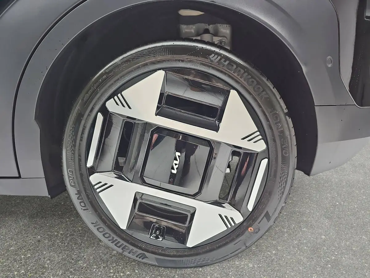 KIA EV3 81.4 KWH EARTH MJ26 WINTER BUSIN. UPGRADE DRIVEWISE-PARK DESIGN SOUND