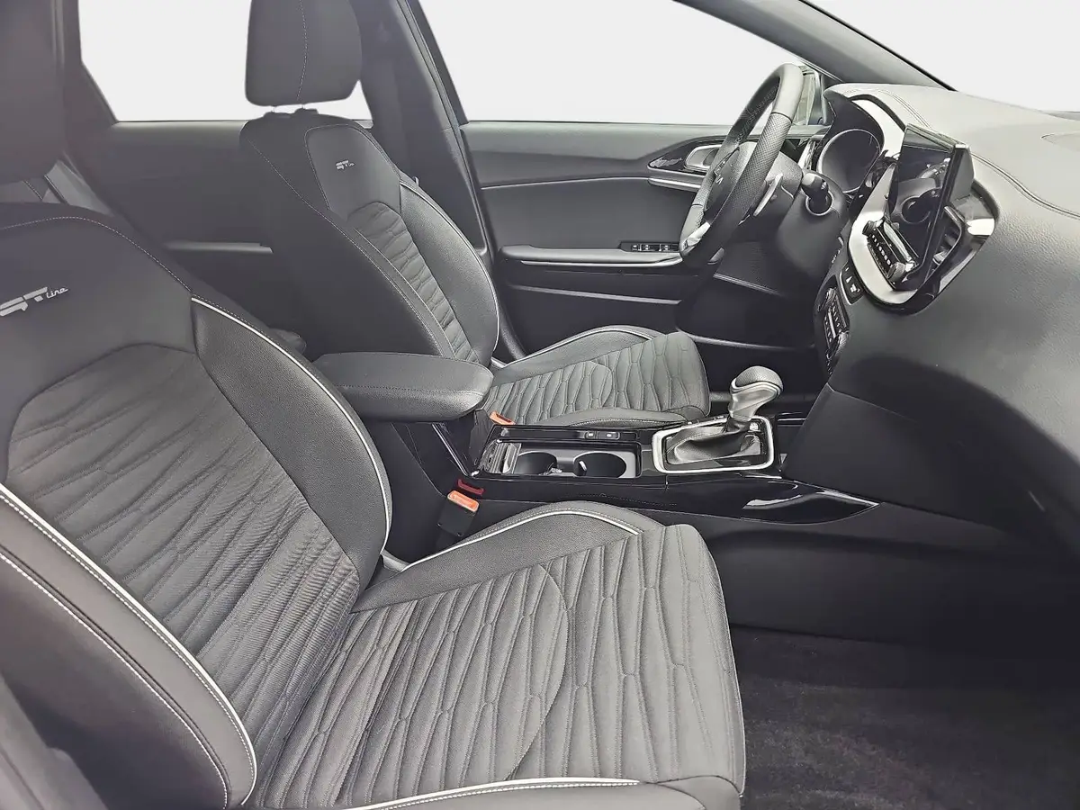 KIA CEED SW 1.5 T-GDI DCT7 GT-LINE