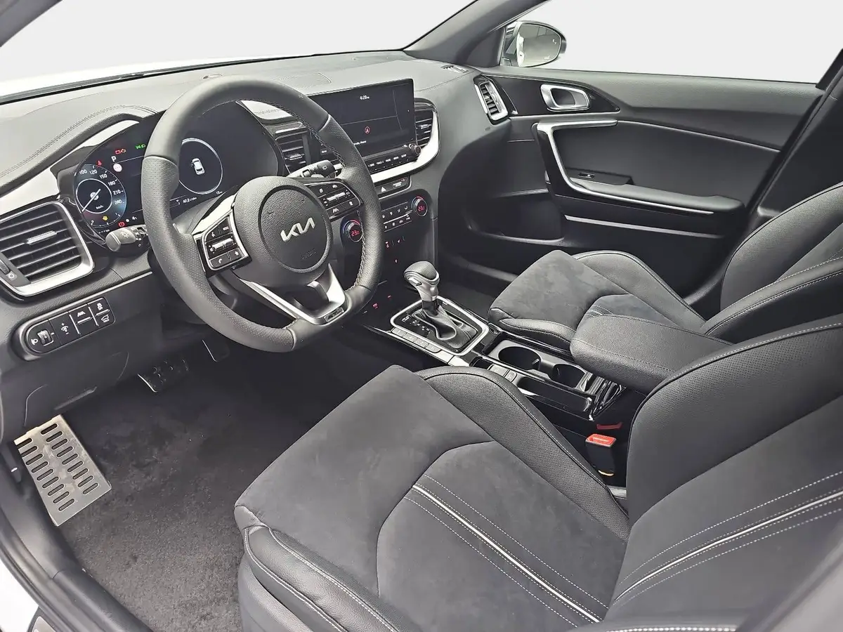 KIA XCEED 1.6 T-GDI 180 DCT GT-LINE MJ26 LEDER GLASDACH
