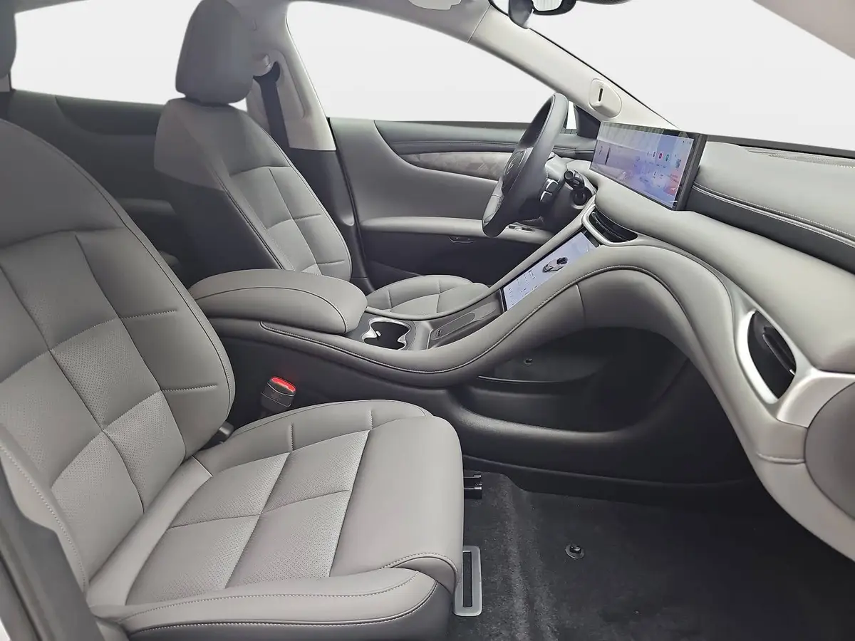 MG ANDERE EV 100 KWH MY26 PREMIUM AWD