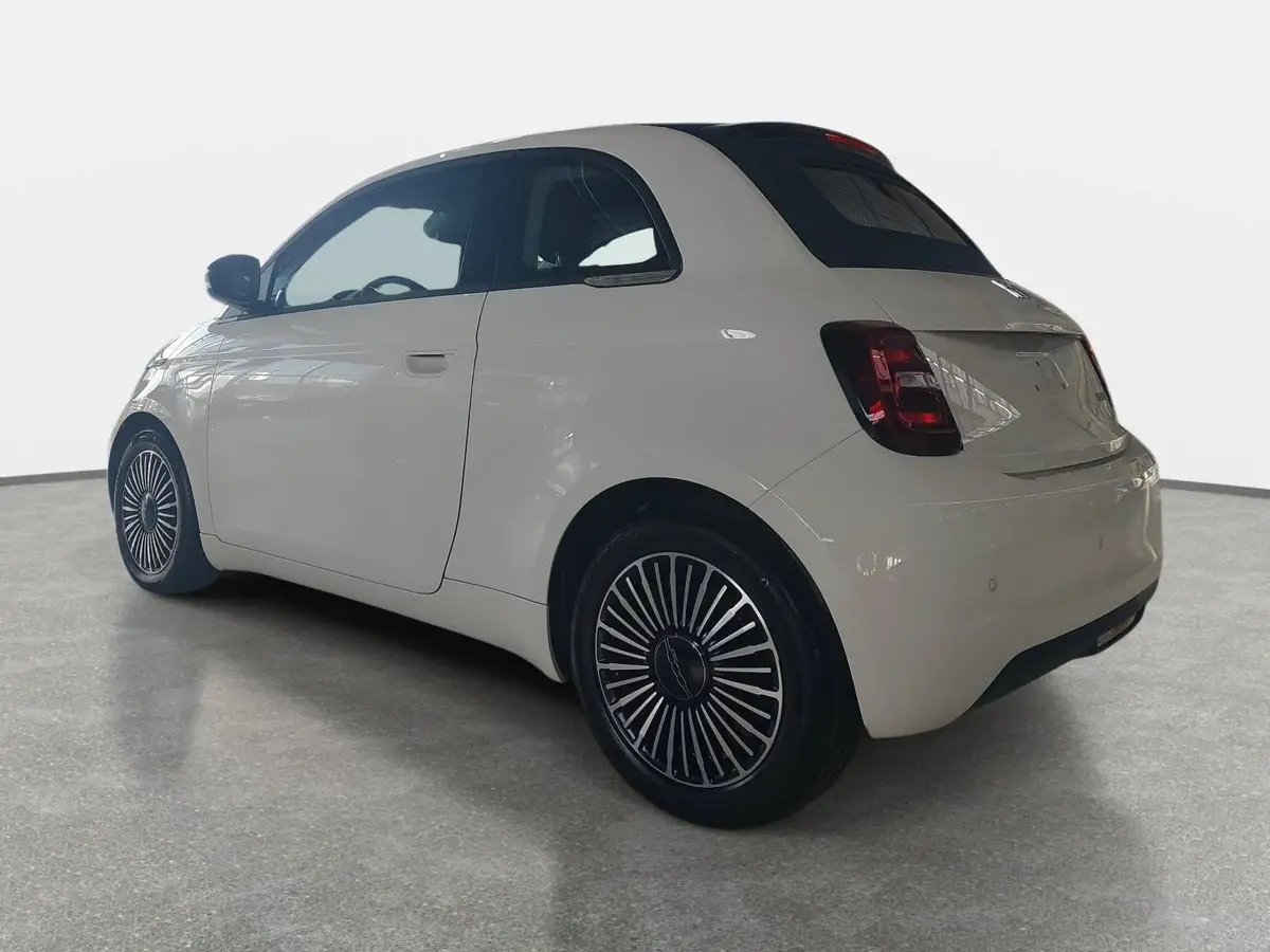 FIAT 500C HYBRID DOLCEVITA