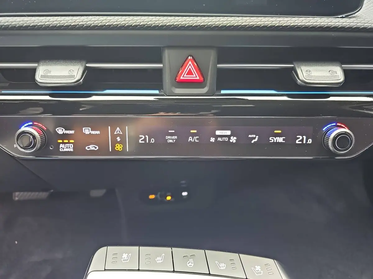 KIA EV6 EARTH 84 KWH RWD MJ26 WÄRMEPUMPE COMFORT DRIVEWISE VIEW SOUND DESIGN