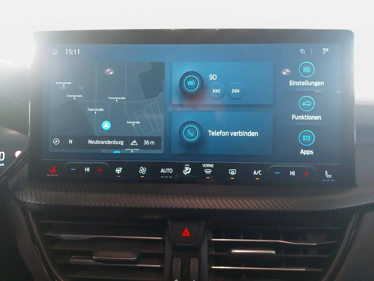 FORD KUGA 1.5 EB AUTO. ST-LINE NAVI LED KLIMAAUTO WINTER SIC