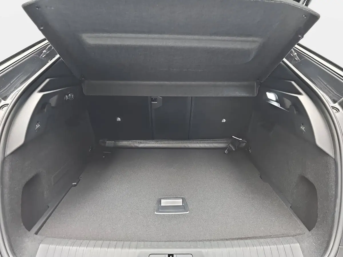 PEUGEOT 3008 1.2 HYBRID 145 E-DSC6 ALLURE LED DAB WINTER AHK LM