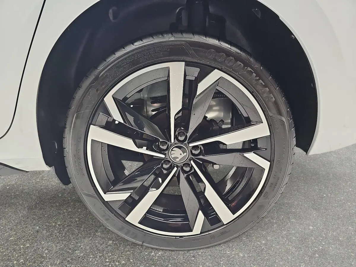 SKODA KAMIQ 1.5 TSI DSG MONTE CARLO NAVI LED