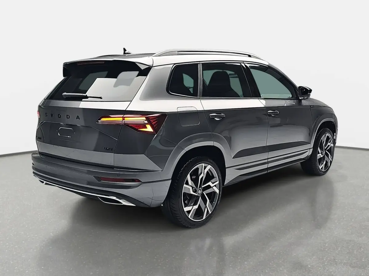 SKODA KAROQ 2.0 TSI DSG SPORTLINE 4X4 AHK PANO