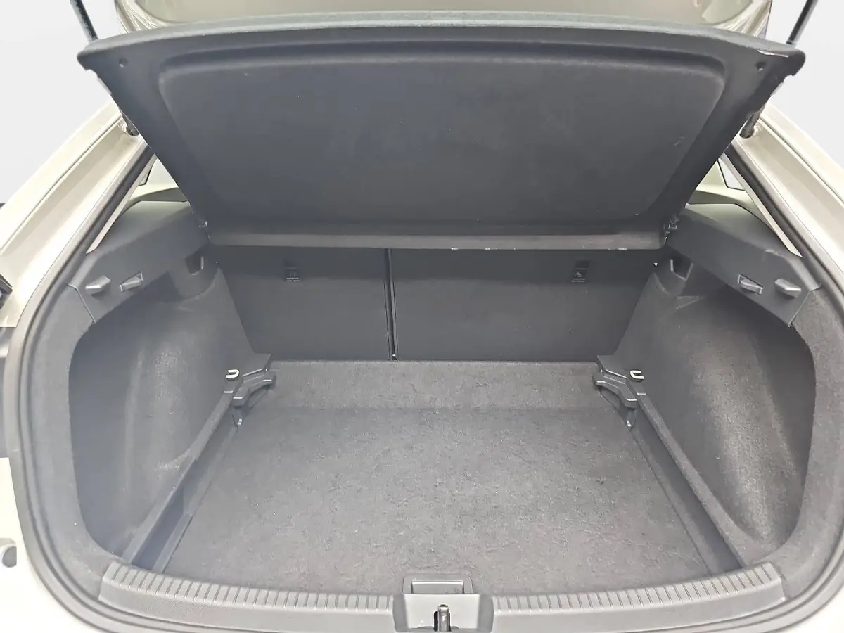 VW TAIGO 1.0 TSI DSG LIFE NAVI LED ACC SITZHEIZUNG PDC KAME