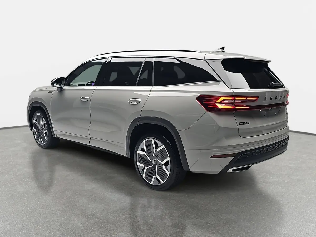 SKODA KODIAQ 2.0 TSI DSG SPORTLINE 4X4 PANO LED AHK
