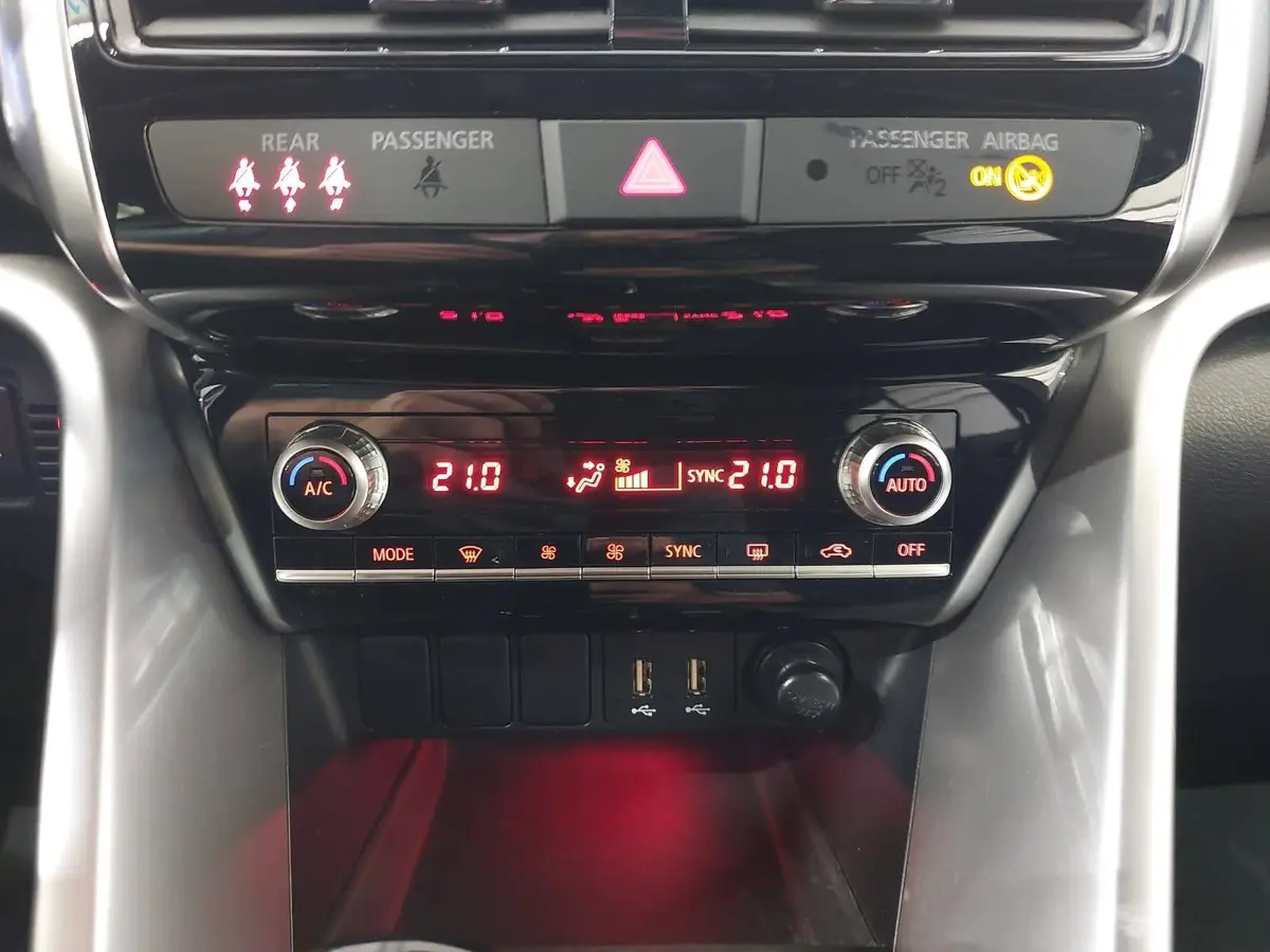 MITSUBISHI ECLIPSE CROSS 2.4 MIVEC PHEV CVT PLUS
