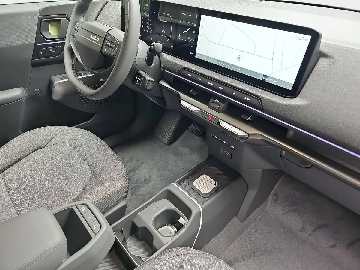 KIA EV2 42.2 KWH EARTH MJ27 WINTER-CONNECT 22KW-AC TECHN DRIVEWISE-PARK DESIGN