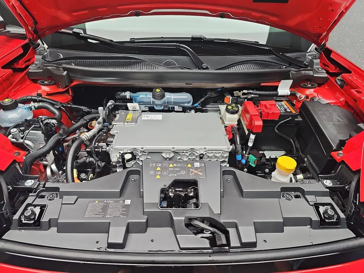 NISSAN MICRA EV 52 KWH ADVANCE WINTER LM18 2-FARBEN