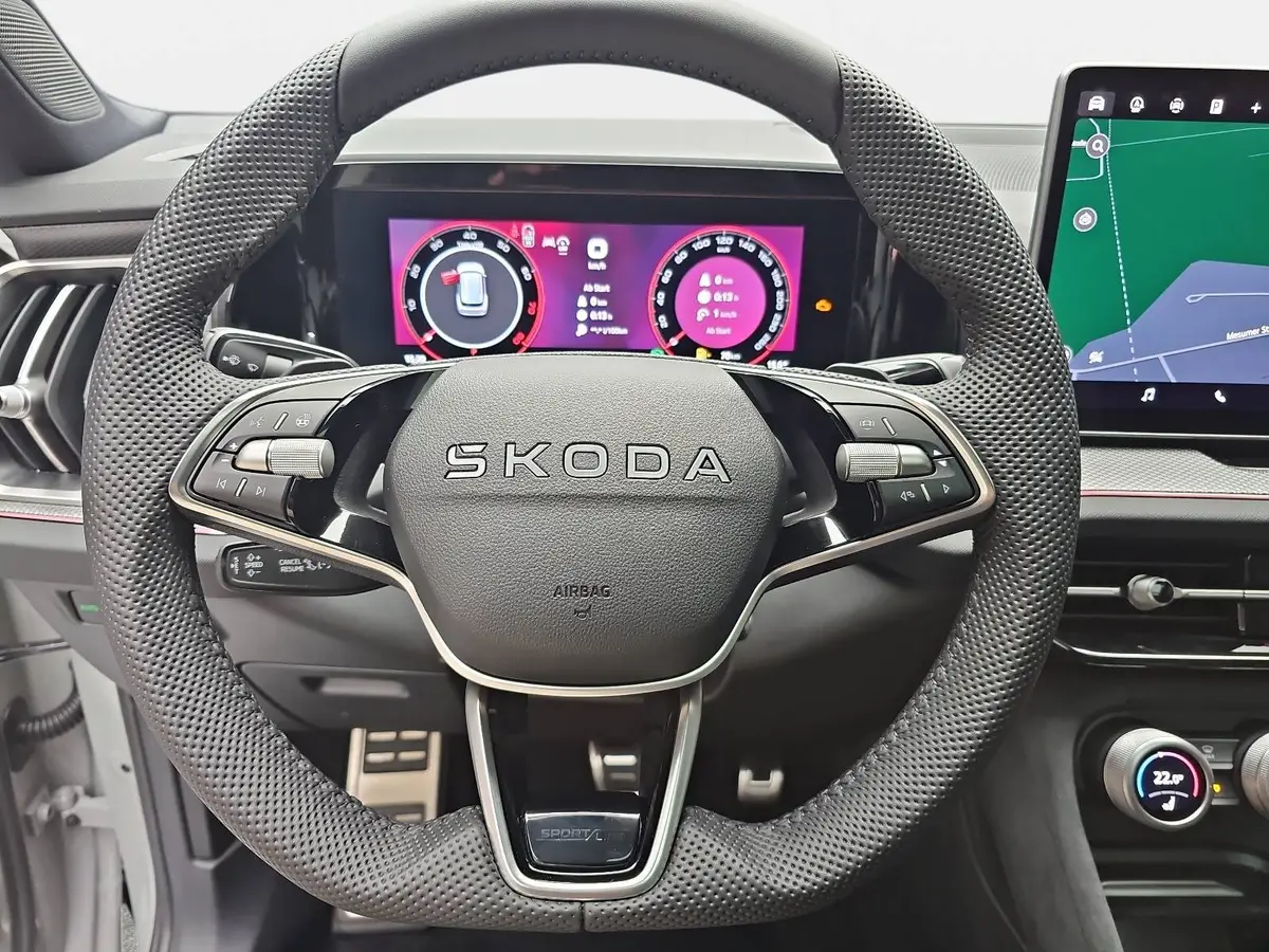 SKODA KODIAQ 1.5 TSI DSG SPORTLINE NAVI LED PANO 7-SITZE KAMERA