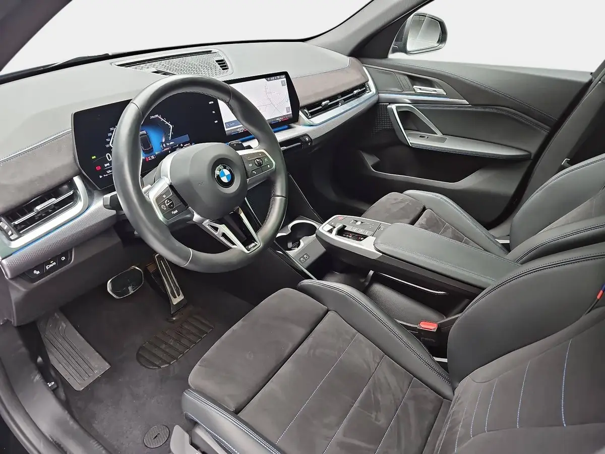BMW X2 SDRIVE 18D AUTO. M SPORT NAVI LED ACC PANO KAMERA 
