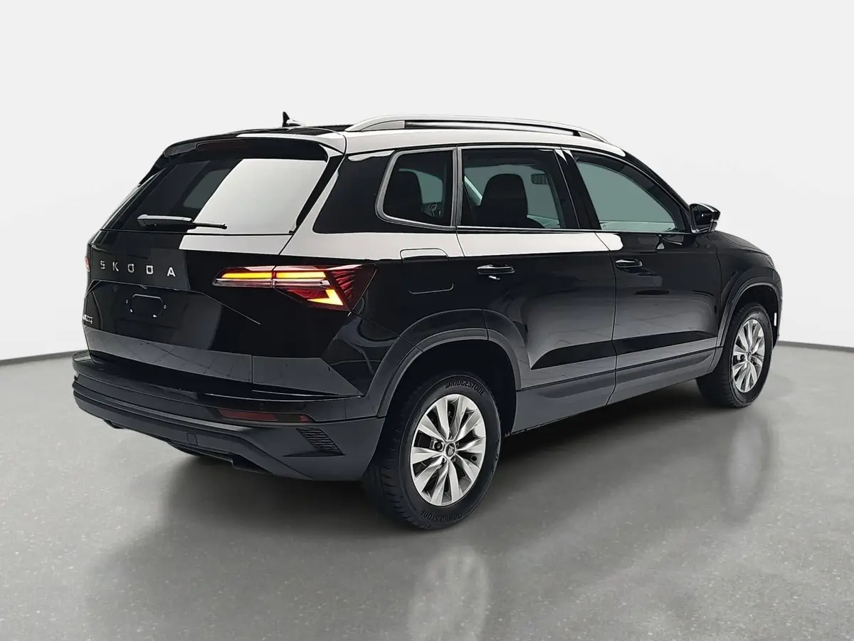 SKODA KAROQ 1.5 TSI DSG 130 JAHRE LED DAB SICHT WINTER EL.HECK