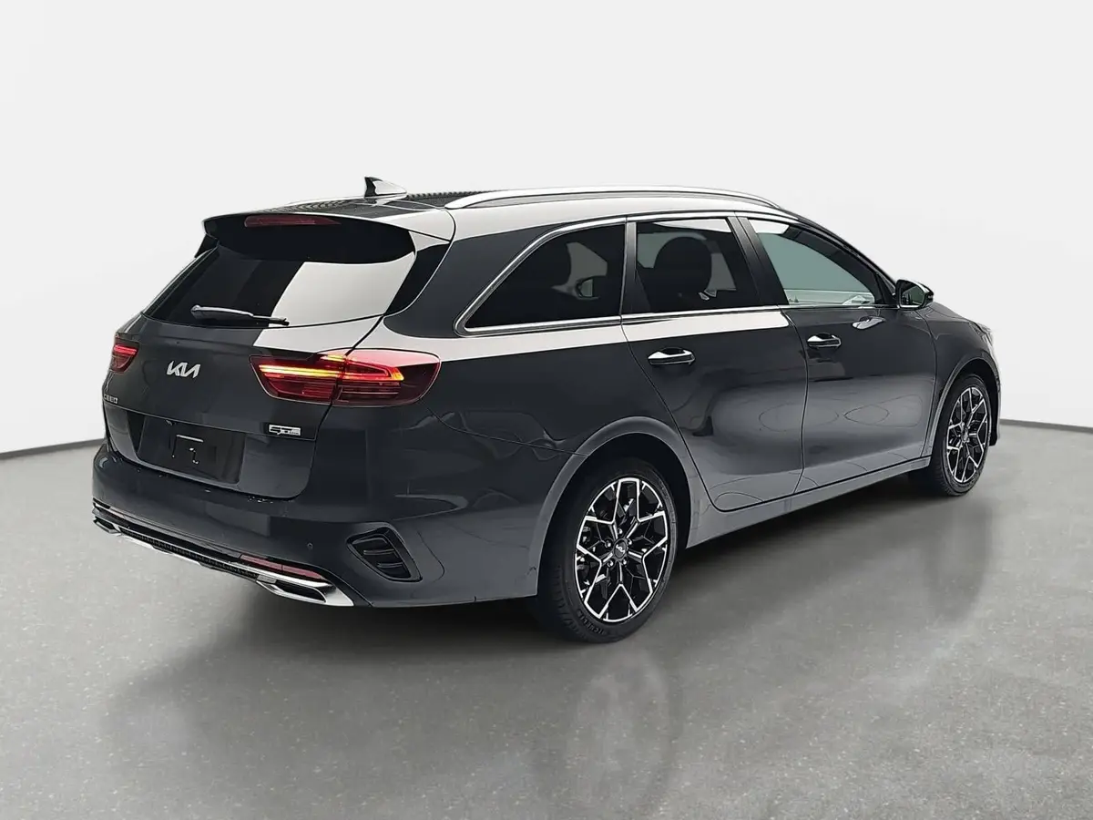 KIA CEED SW 1.5 T-GDI DCT7 GT-LINE