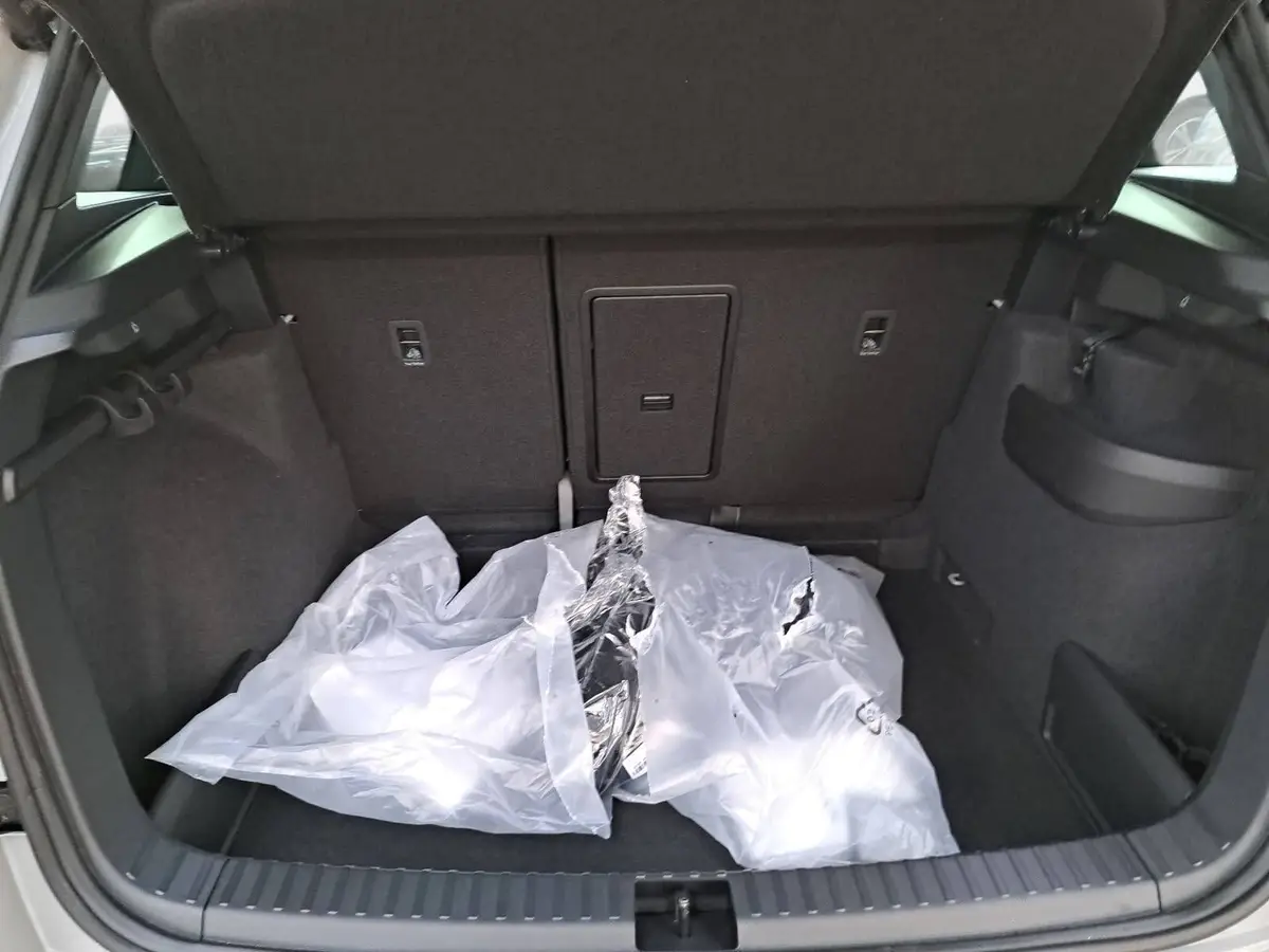 SKODA KAROQ 1.5 TSI DSG SPORTLINE NAVI LED-MATRIX PANO CANTON 