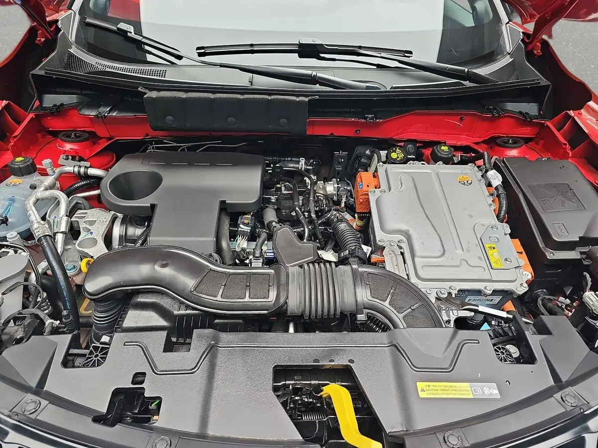 NISSAN JUKE 1.6 HYBRID AUTO. N-CONNECTA WINTER FRONTSCHEIBENHEIZUNG