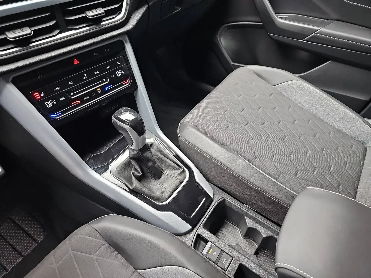 VW T-ROC 1.5 TSI DSG GOAL NAVI LED KLIMAAUTO ACC KAMERA AHK