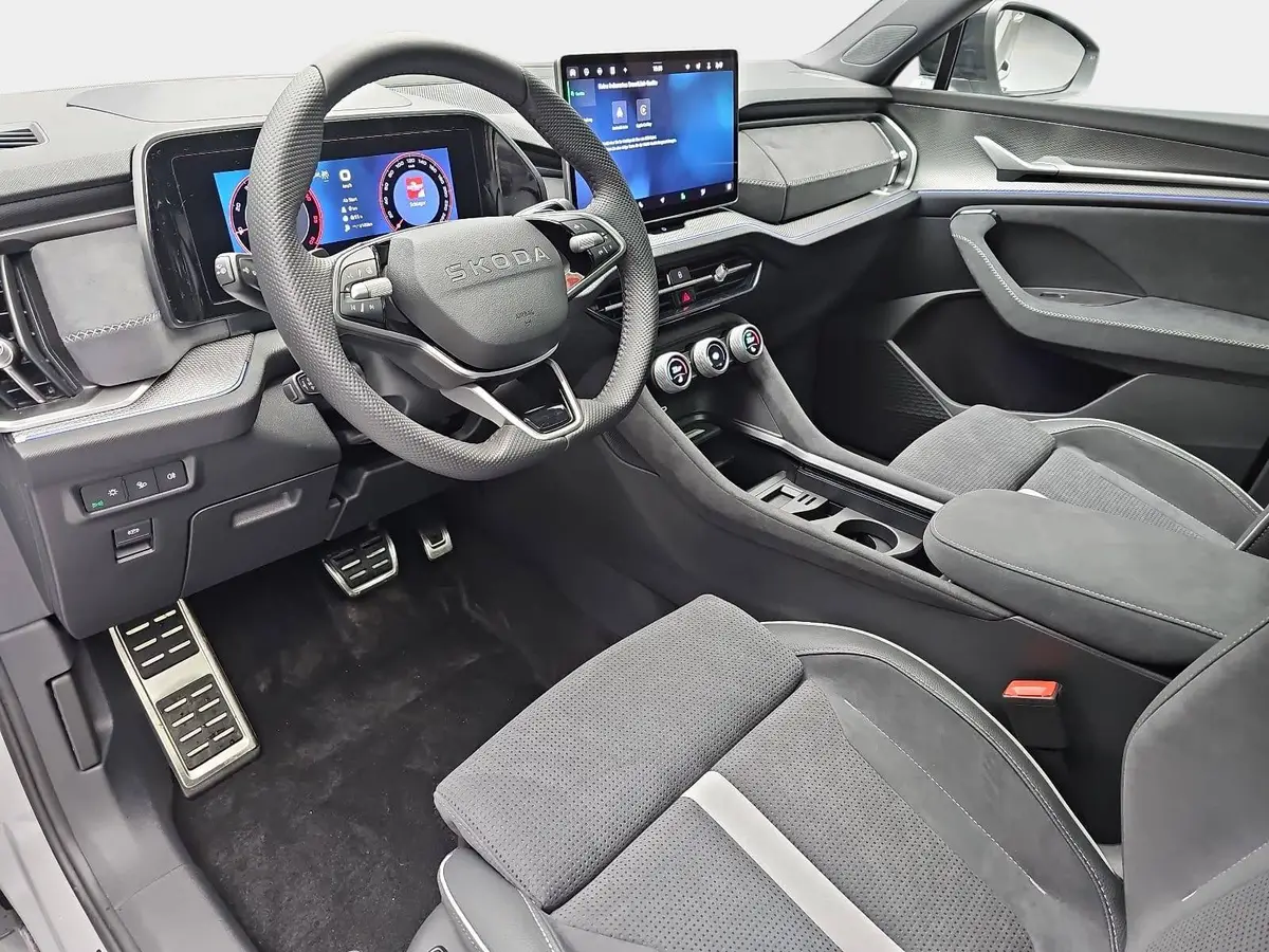 SKODA KODIAQ 2.0 TDI DSG SPORTLINE 4X4 NAVI LED ACC HUD 7-SITZE