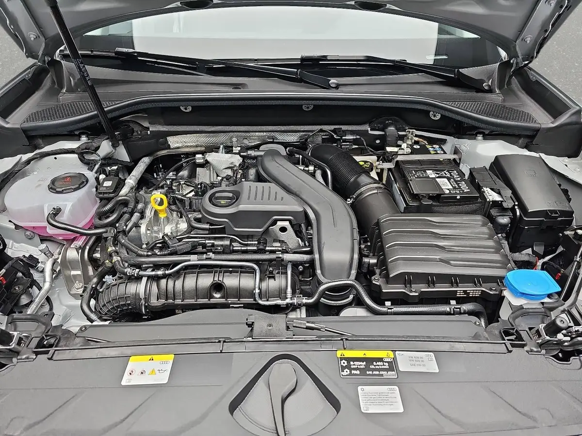 AUDI Q2 35 TFSI S-TRONIC S LINE NAVI LED ACC EL.HECKKL. WI