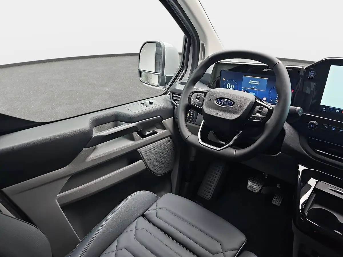 FORD TOURNEO CUSTOM 2.0 ECOBLUE AUTO. L1 TITANIUM X NAVI LED AHK