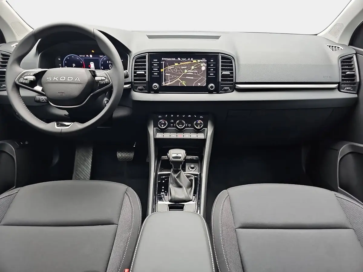 SKODA KAROQ 1.5 TSI DSG SELECTION LED ACC AHK