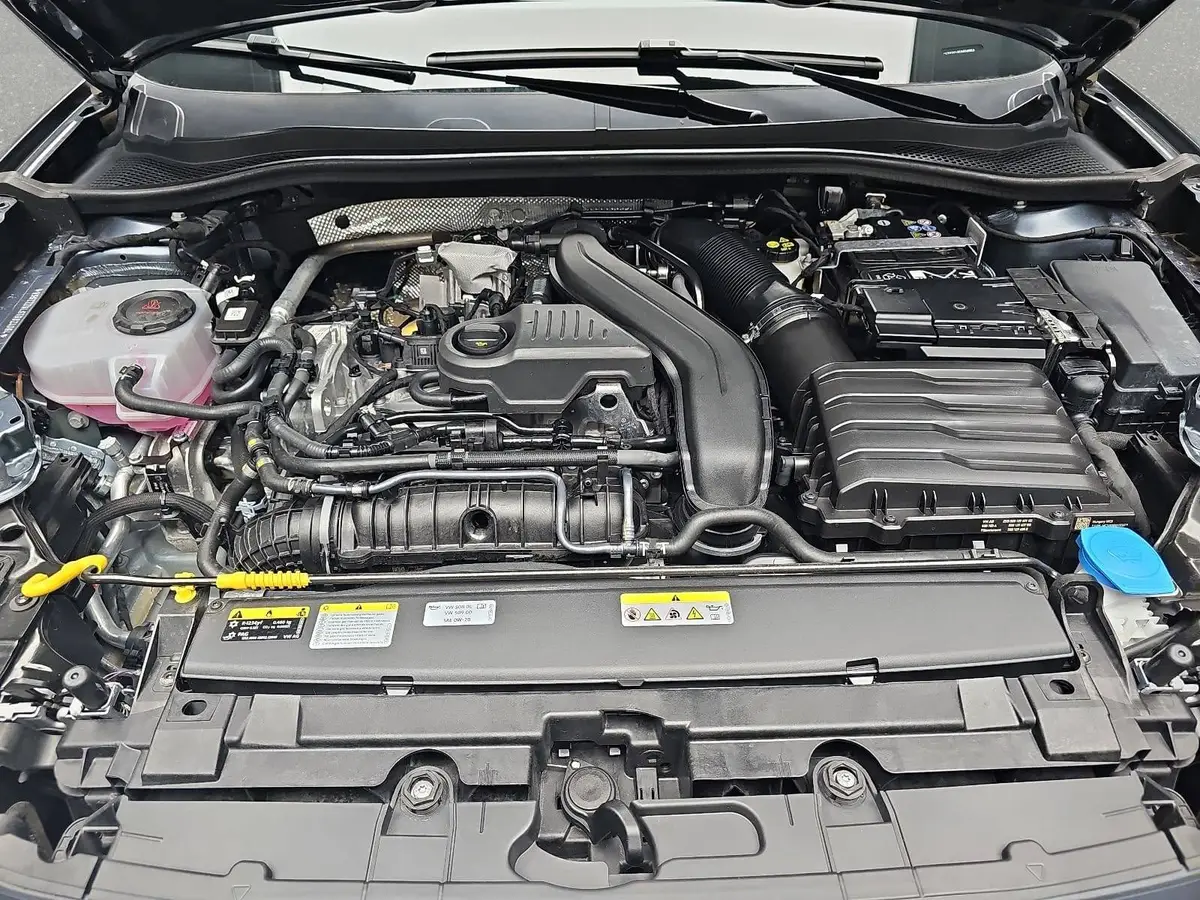 SEAT LEON 1.5 ETSI DSG FR NAVI LED PANO LM17