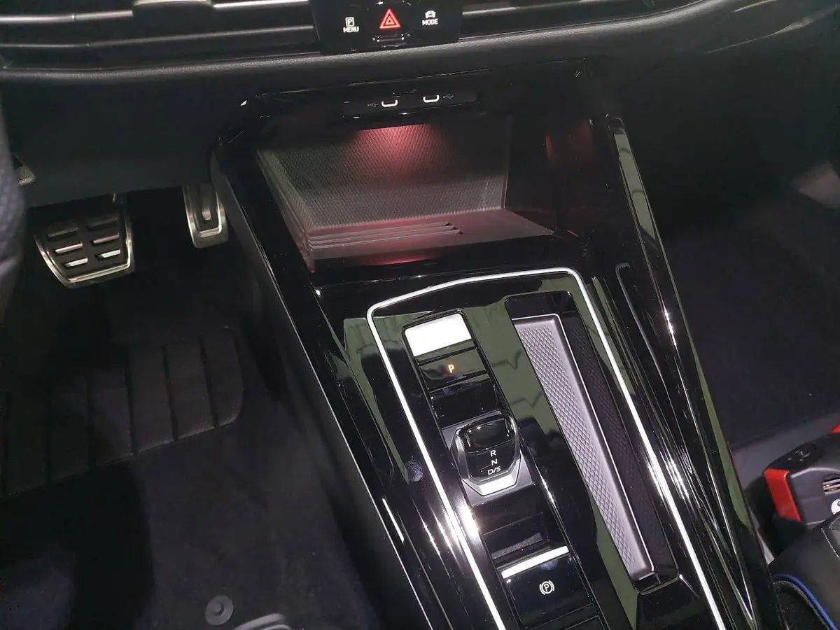 VW GOLF 1.5 ETSI DSG VIII R-LINE NAVI MATRIX-LED