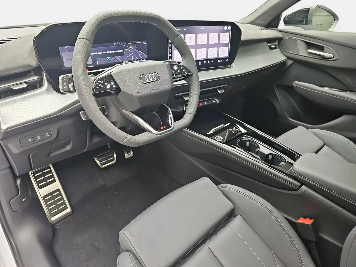 AUDI Q3 TFSI S-TRONIC S-LINE NAVI LED-PLUS PANO